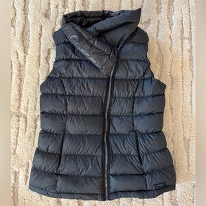 Athleta Downabout Goose Down Puffer Vest L
